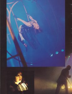 19821113-a-kiss-in-the-dreamhouse-tour-book-uk-002