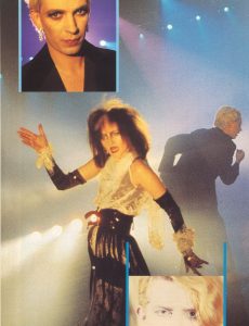 19821113-a-kiss-in-the-dreamhouse-tour-book-uk-008